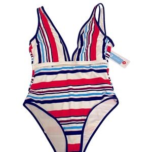 Adorable Medium size cupshe one piece swimsuit.